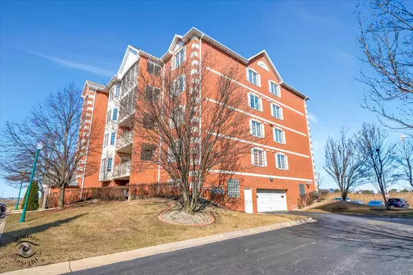 Tinley Park, IL 60487,7728 Greenway Boulevard #3SW