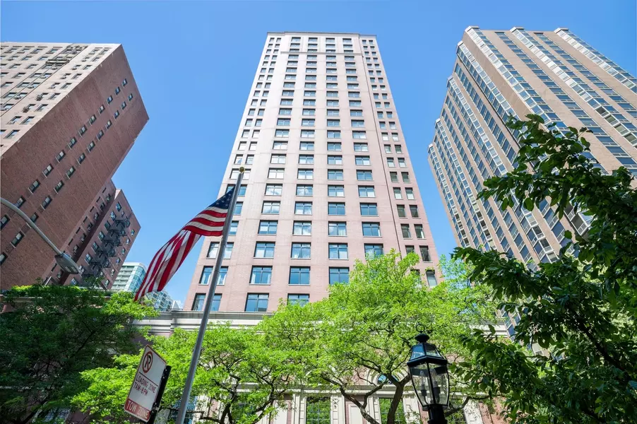 1122 N Dearborn Street #16H, Chicago, IL 60610