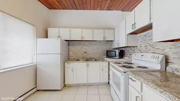 Lansing, IL 60438,2306 Holiday Terrace #166