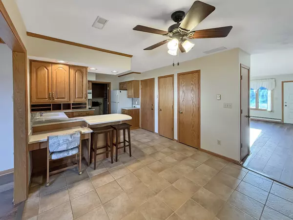 Lena, IL 61048,654 N Star Drive #2