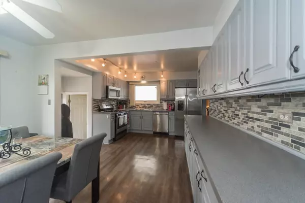 Niles, IL 60714,8212 N OZANAM Avenue