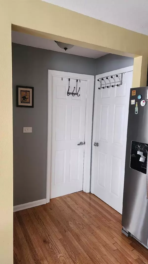 Chicago, IL 60630,4258 W Lawrence Avenue #3W