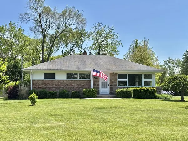 Northbrook, IL 60062,1032 Whitfield Road