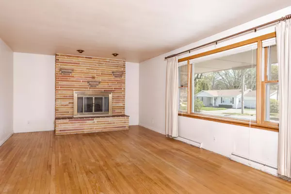 Normal, IL 61761,16 Kingswood Drive