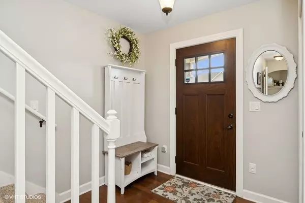 Lake Geneva, WI 53147,683 N Joshua Lane