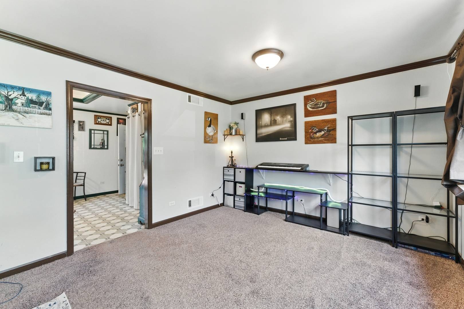 Mchenry, IL 60050,1609 Meadow Lane