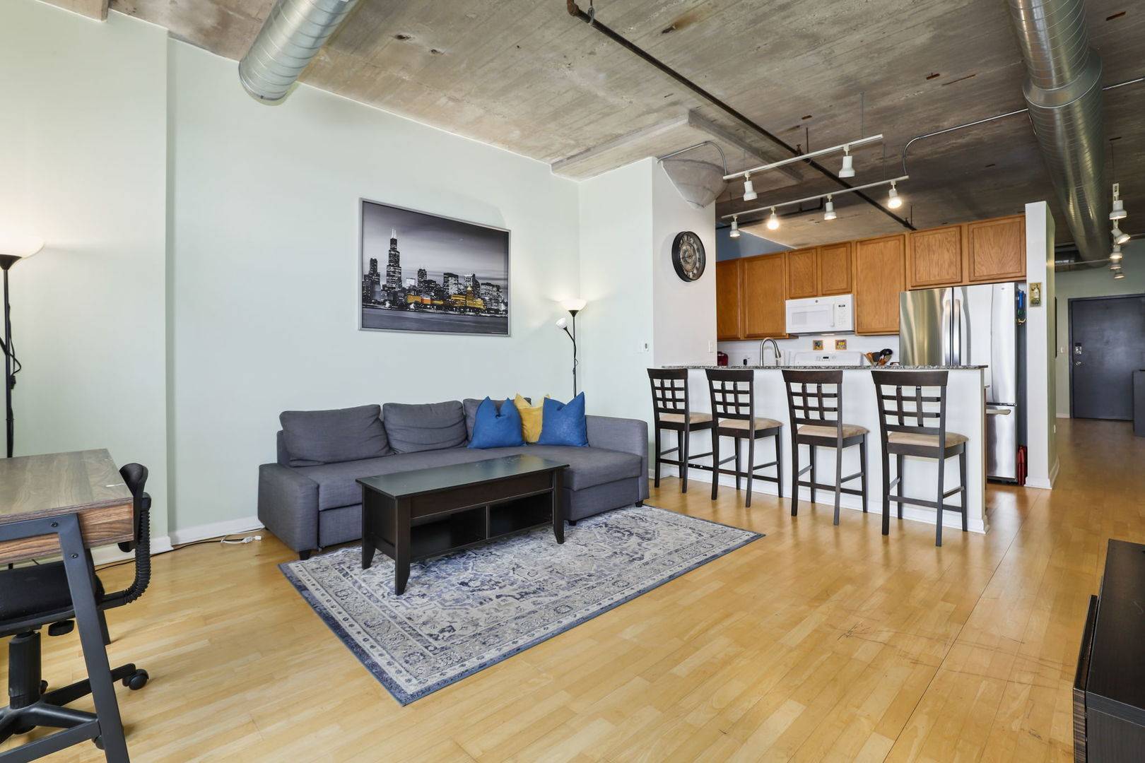 Chicago, IL 60608,1550 S Blue Island Avenue #813