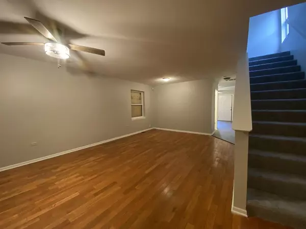 Chicago, IL 60609,5406 S Marshfield Avenue