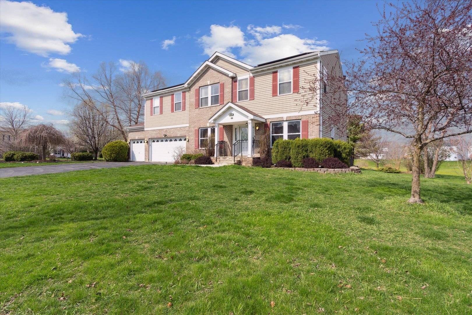 Poplar Grove, IL 61065,229 Stone Hollow Drive