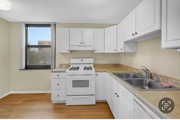 Chicago, IL 60616,2605 S Indiana Avenue #305
