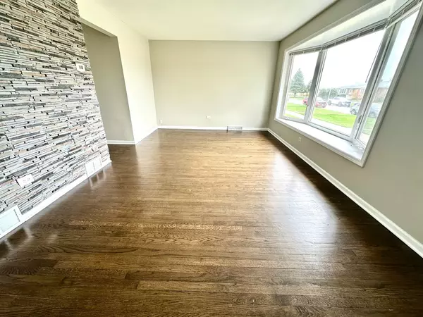 Chicago, IL 60638,6322 W 63RD Place