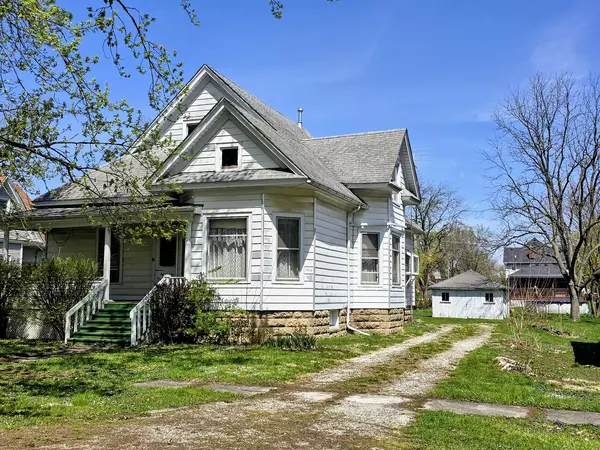 Grant Park, IL 60940,307 W Curtis Street
