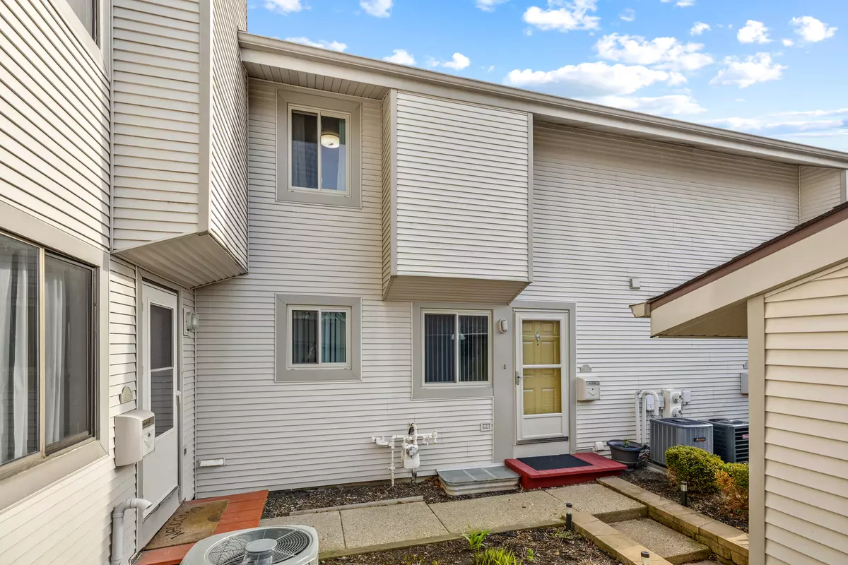 Schaumburg, IL 60173,515 Verde Drive