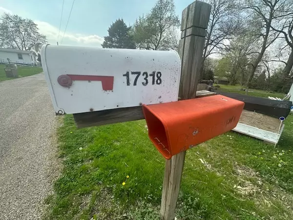 Hudson, IL 61748,17318 Airstrip Road