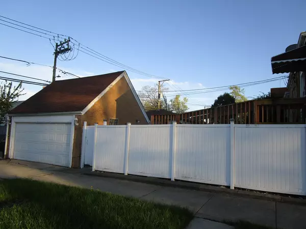 Chicago, IL 60620,9201 S Marshfield Avenue