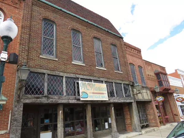 Morris, IL 60450,110-112 W WASHINGTON Street