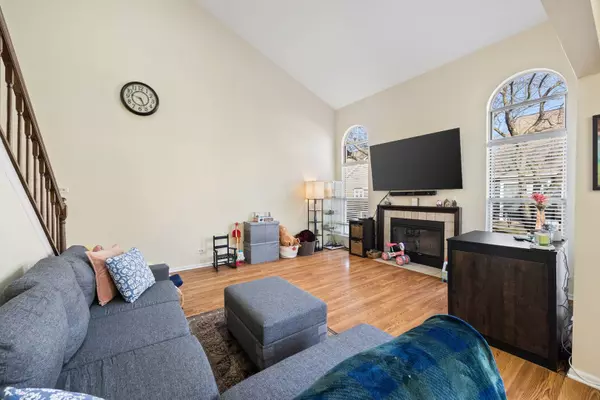 Carol Stream, IL 60188,1296 Lake Shore Drive