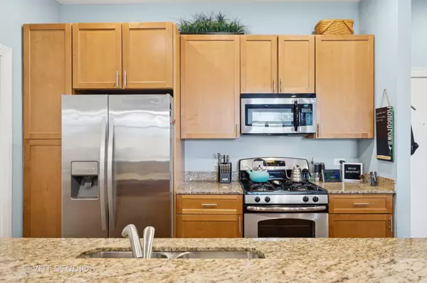 Chicago, IL 60625,2409 W Catalpa Avenue #306