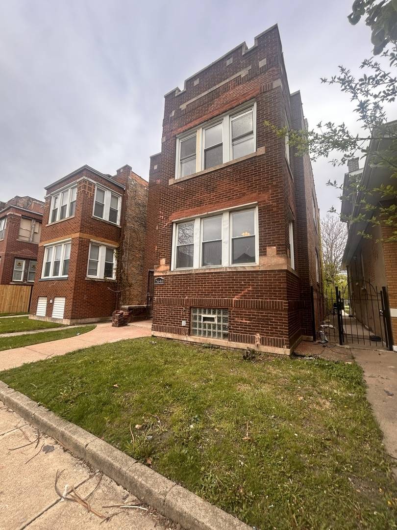 Chicago, IL 60620,7646 S May Street