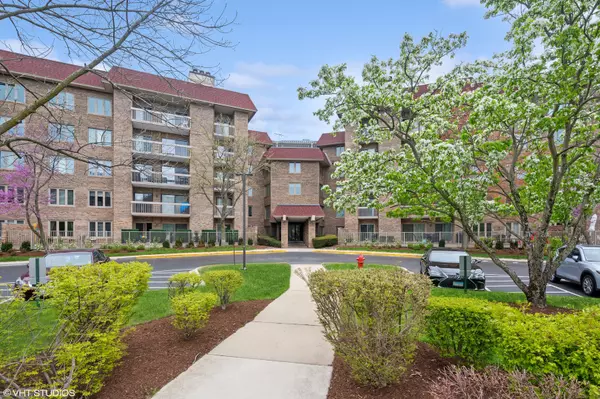 1220 Rudolph Road #5F, Northbrook, IL 60062