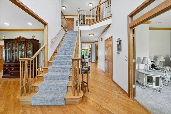 Cary, IL 60013,4 Bernay Court