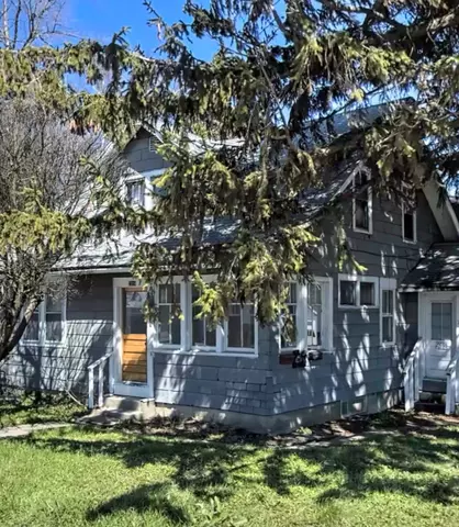 Waukegan, IL 60085,2318 Washington Street #1