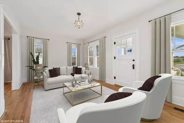 Barrington, IL 60010,420 W Main Street