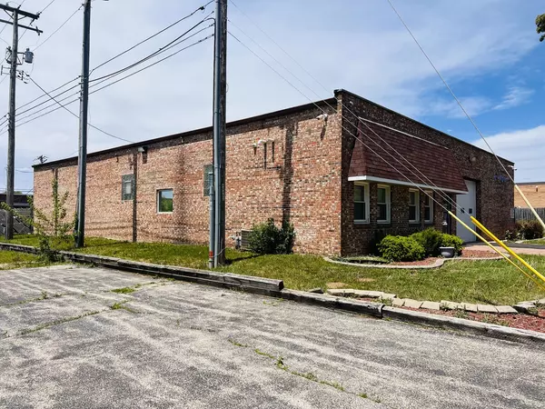 Schaumburg, IL 60193,1212 MITCHELL Boulevard