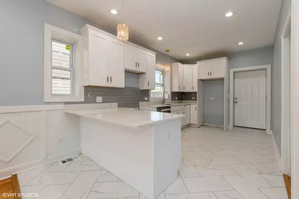 Chicago, IL 60619,9124 S Avalon Avenue