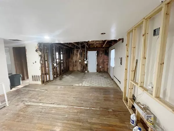 Chicago, IL 60827,13228 S Rhodes Avenue