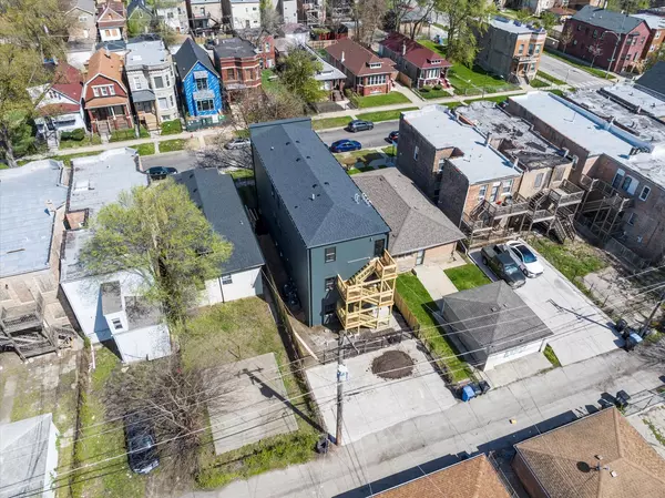 Chicago, IL 60637,6538 S Rhodes Avenue