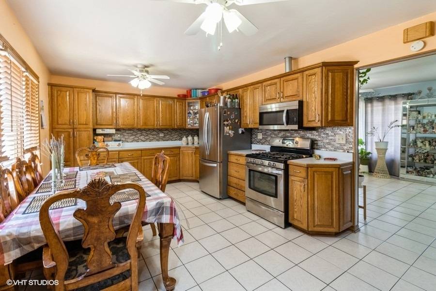 Hoffman Estates, IL 60169,565 Flagstaff Lane