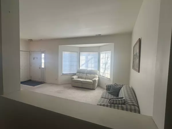 North Aurora, IL 60542,414 E Victoria Circle #414