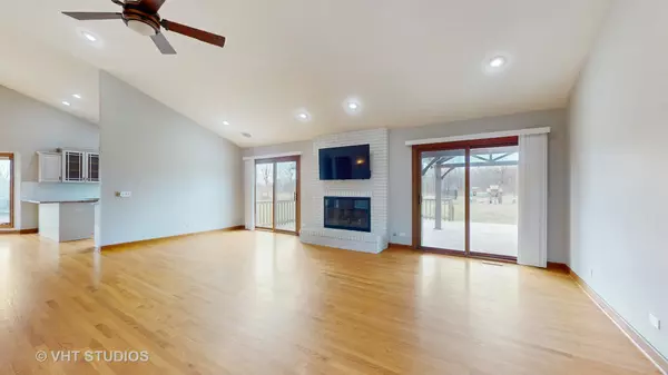 Huntley, IL 60142,11323 Hillsboro Drive