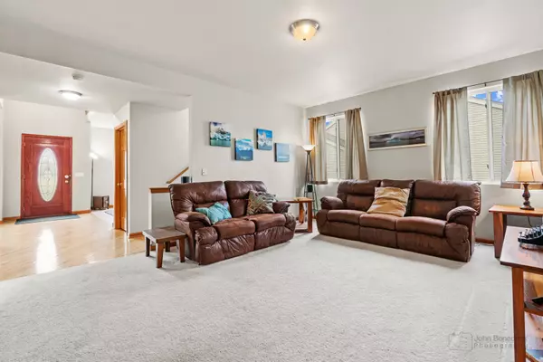 Dekalb, IL 60115,486 Devonaire Parkway