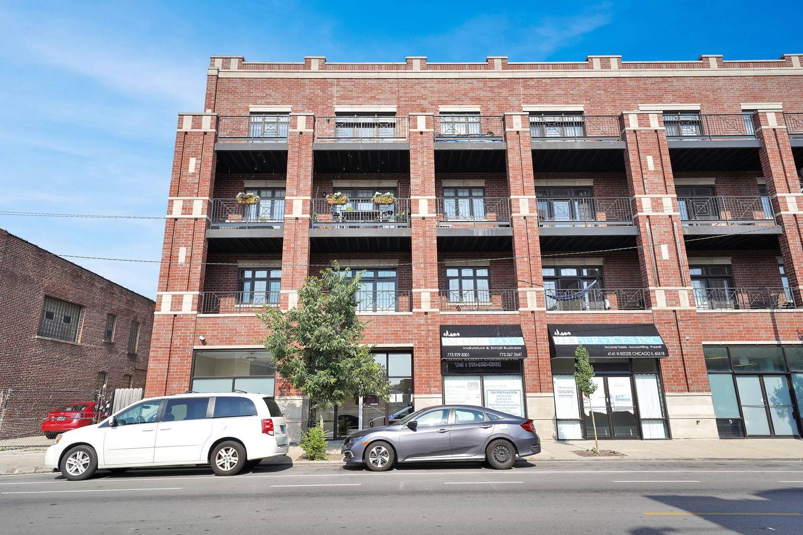 4141 N Kedzie Avenue #207, Chicago, IL 60618
