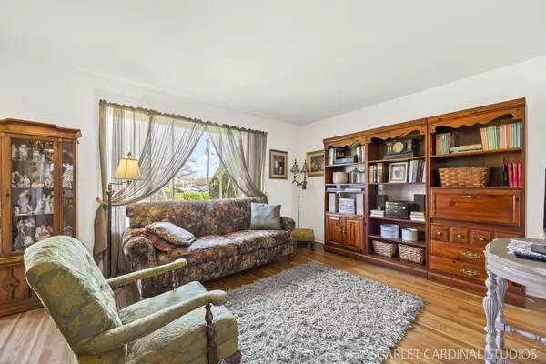 Villa Park, IL 60181,18W017 Kirkland Lane