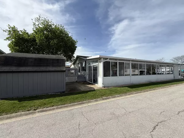 Monee, IL 60449,4941 La Quinta Drive