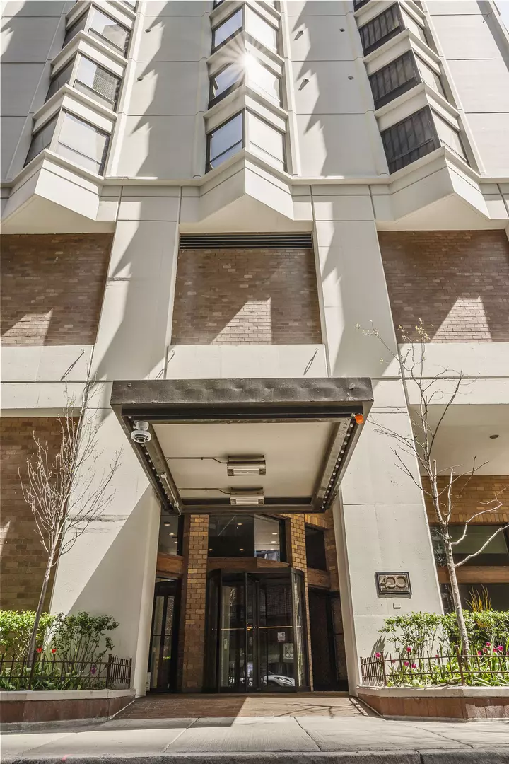 Chicago, IL 60611,400 E Ohio Street #3203
