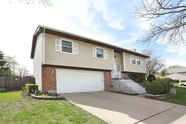 Hoffman Estates, IL 60192,4624 Thornbark Drive