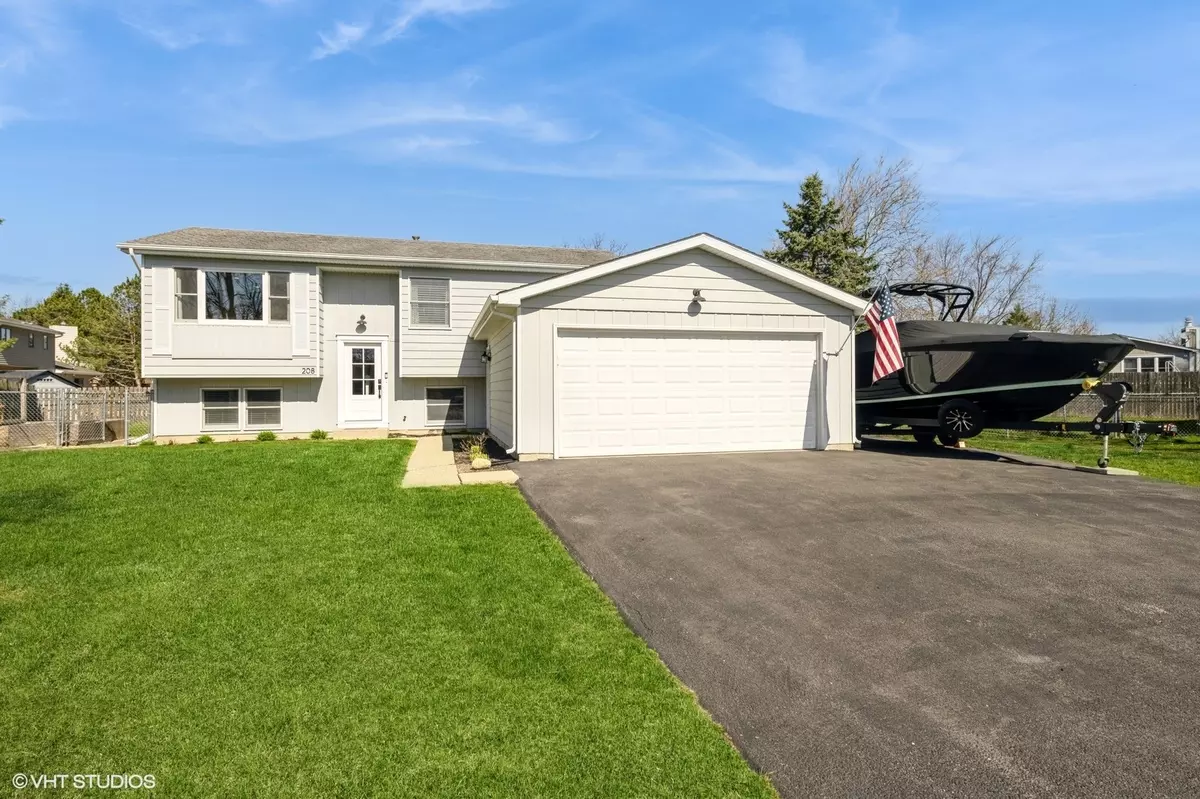Lake Villa, IL 60046,208 Chelsea Circle