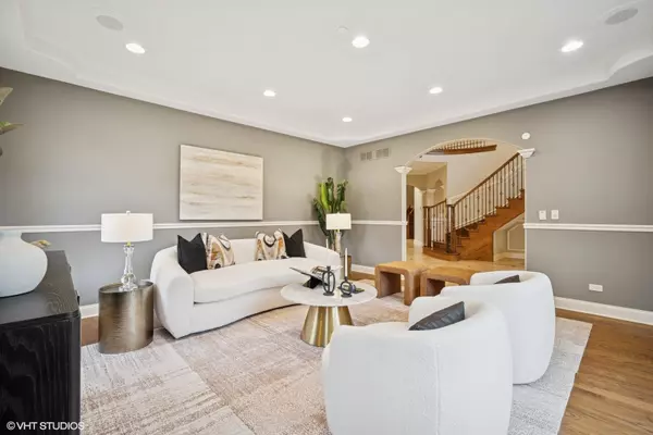 Northbrook, IL 60062,1544 Walters Avenue