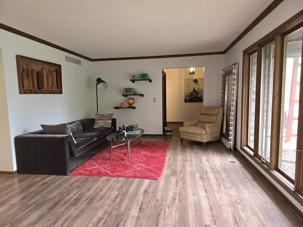 St. Charles, IL 60175,38W443 Woodhill Lane