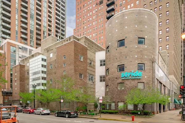 Chicago, IL 60605,40 E 9th Street #1417