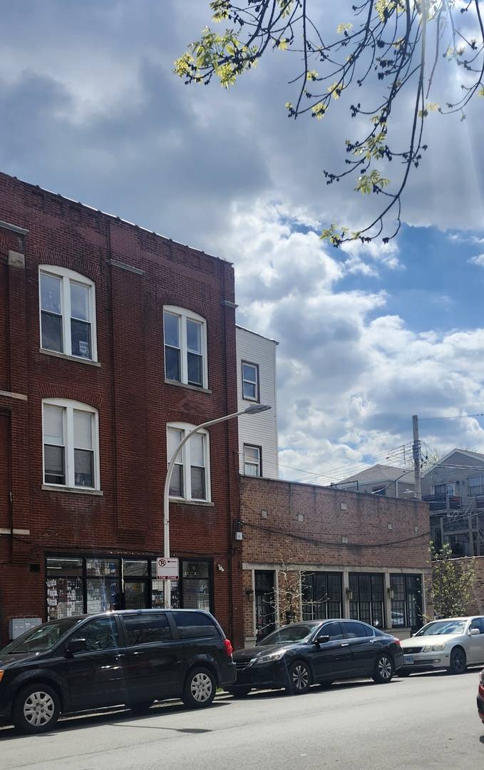 Chicago, IL 60622,2409 W Hirsch Street