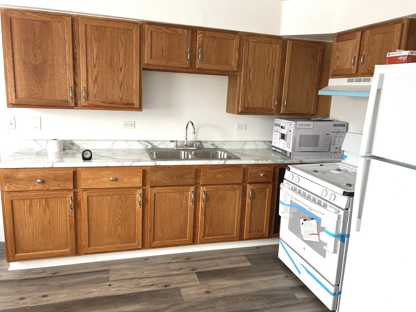 Bellwood, IL 60104,547 GENEVA Avenue #202B