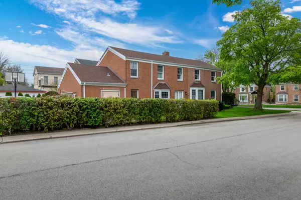 6700 N Monticello Avenue, Lincolnwood, IL 60712