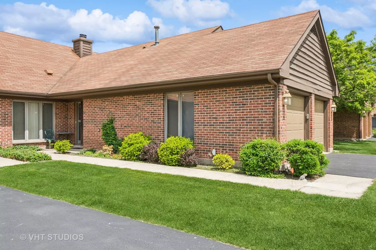 Northbrook, IL 60062,736 Picardy Circle