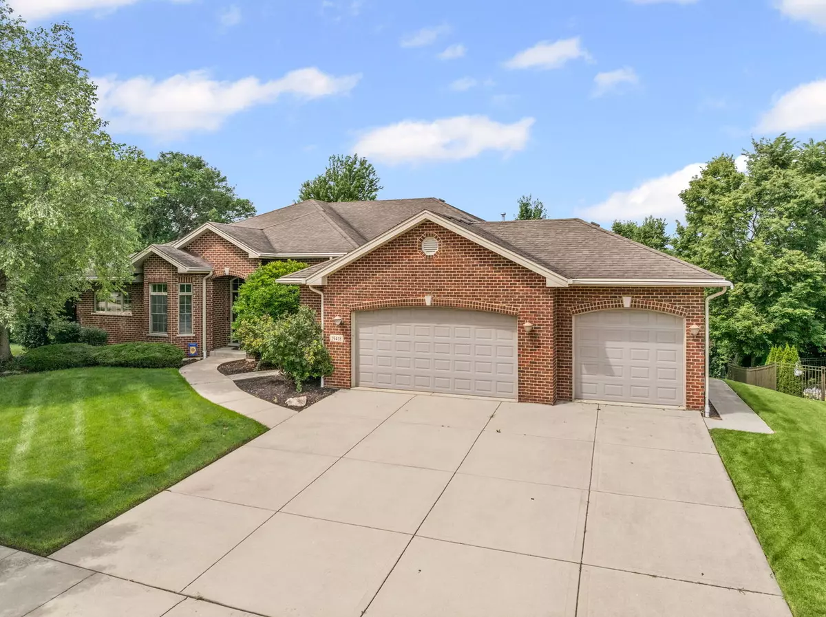 Mokena, IL 60448,19418 Boulder Ridge Drive