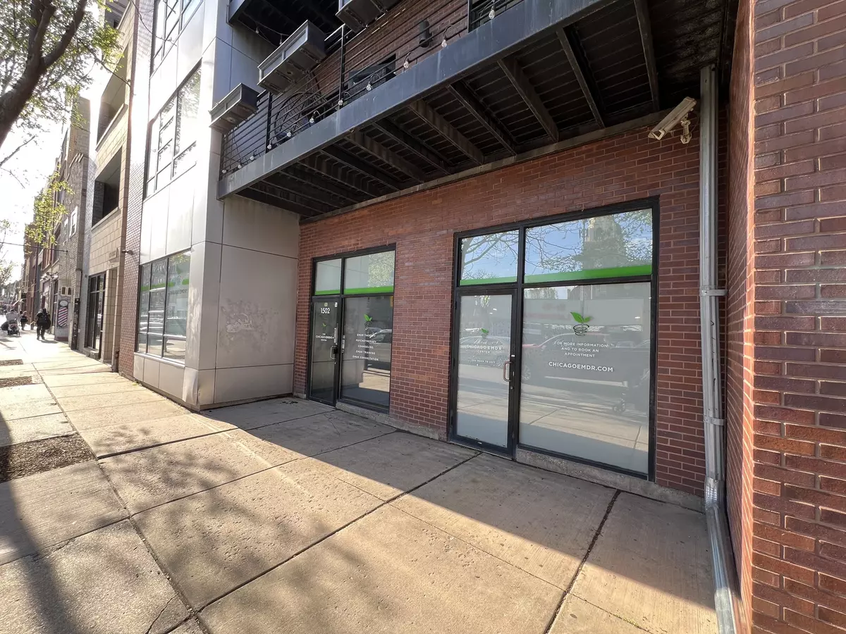 Chicago, IL 60642,1502 W Chicago Avenue
